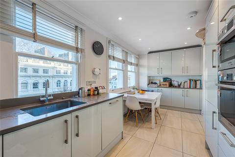 3 bedroom apartment for sale, Ladbroke Gardens, London, W11