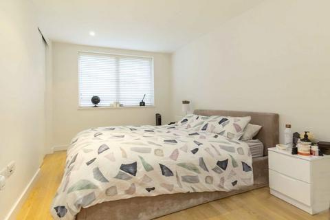 2 bedroom flat to rent, Pump House Crescent, Brentford TW8