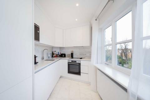 3 bedroom flat to rent, Fitzjohns Avenue, London NW3