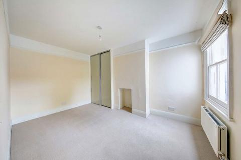 2 bedroom flat to rent, Elmers Drive, Teddington TW11