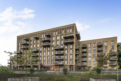 1 bedroom apartment for sale, Grosvenor Court, Adenmore Road, London, SE6 4FD