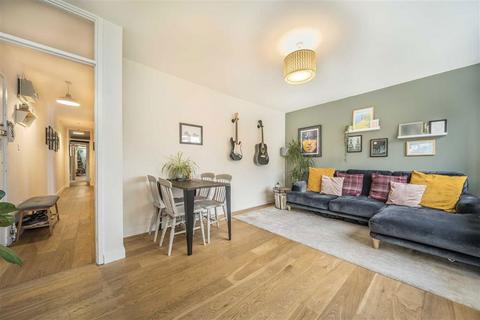 214c Algernon Road, London, SE13 7AN