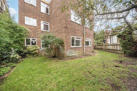214c Algernon Road, London, SE13 7AN