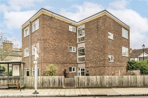 214c Algernon Road, London, SE13 7AN