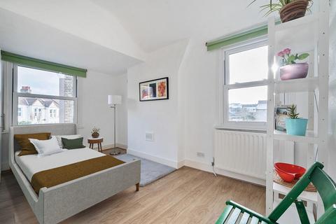 1 bedroom apartment for sale, Rathfern Road, London, SE6 4NJ