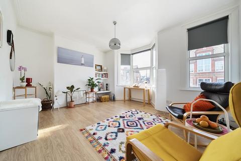 1 bedroom apartment for sale, Rathfern Road, London, SE6 4NJ