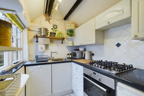 13 Coten End, Warwick, CV34 4NT