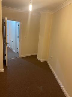 1 bedroom flat to rent, 811 ,High Road , London , IG3