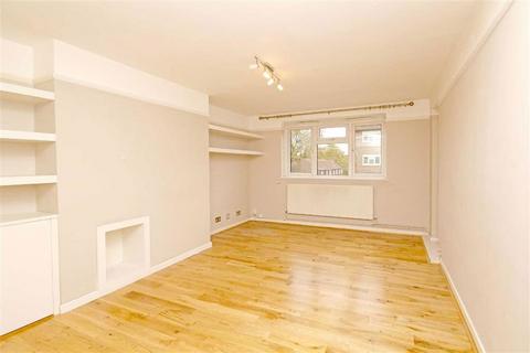 2 bedroom flat to rent, Brick Farm Close, Kew TW9