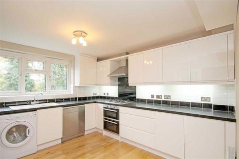 2 bedroom flat to rent, Brick Farm Close, Kew TW9