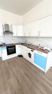 2 bedroom flat to rent, West End Lane, London NW6