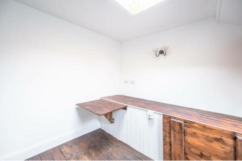 2 bedroom flat to rent, Fordwych Road West Hampstead NW2