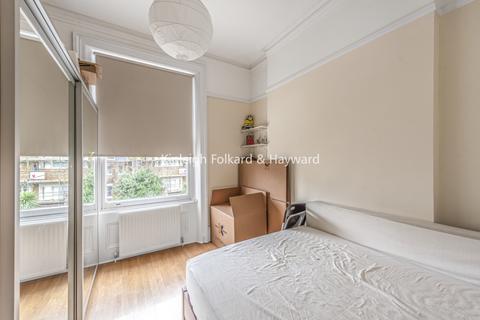 3 bedroom flat to rent, Priory Road South Hampstead NW6