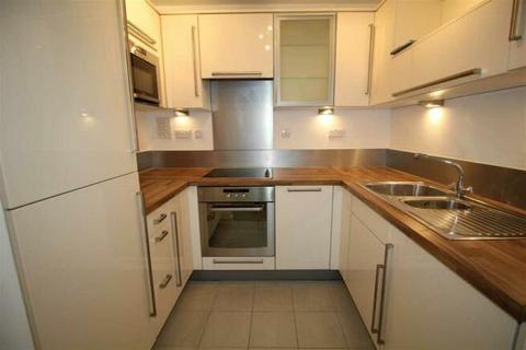 2 bedroom apartment to rent, New Road, Brentwood