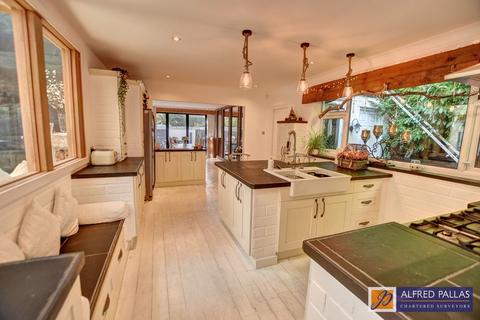 4 bedroom detached house for sale, Ledbury Road Ashbrooke