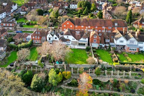 4 bedroom house for sale, Barrack Square, Winchelsea, East Sussex TN36 4EG