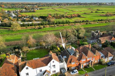 4 bedroom house for sale, Barrack Square, Winchelsea, East Sussex TN36 4EG