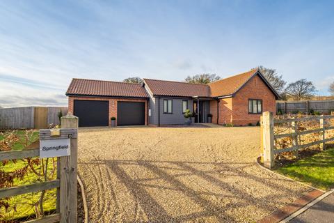 3 bedroom detached bungalow for sale, Bridge Road, Guist NR20