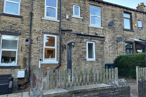 2 bedroom terraced house to rent, Oak Street, Clayton