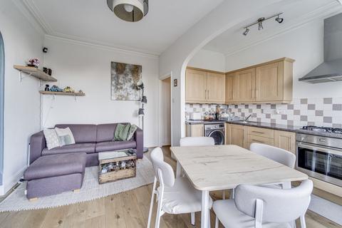 1 bedroom flat for sale, Kings Avenue, London N10