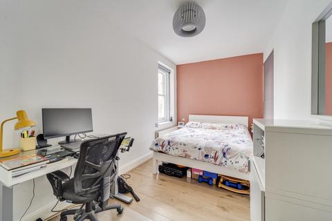 1 bedroom flat for sale, Kings Avenue, London N10