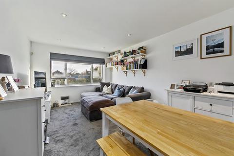3, Priory Court Percy Road, Hampton, TW12 2PF