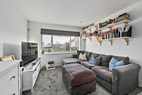 3, Priory Court Percy Road, Hampton, TW12 2PF