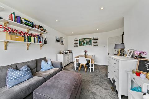 3, Priory Court Percy Road, Hampton, TW12 2PF