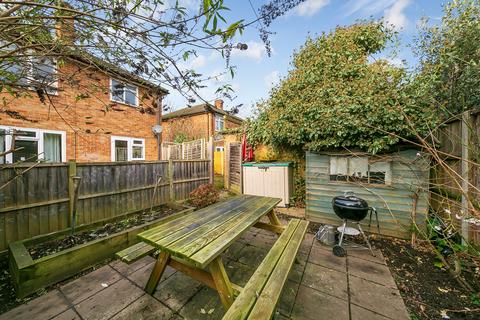 3, Priory Court Percy Road, Hampton, TW12 2PF