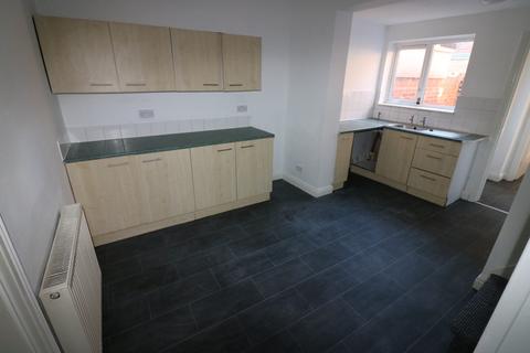 2 bedroom terraced house to rent, Ceylon Street, Hull