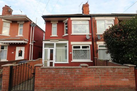 3 bedroom end of terrace house to rent, 18 Farndale Avenue