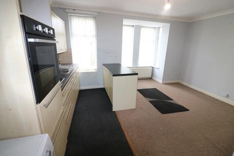 2 bedroom apartment to rent, First Floor, 293 Hull Road