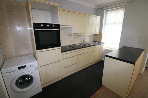 2 bedroom apartment to rent, First Floor, 293 Hull Road