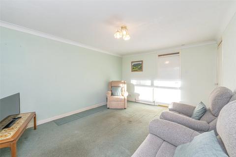 7/2 Calder Place, Edinburgh, EH11 4LR