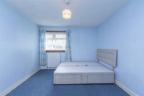 7/2 Calder Place, Edinburgh, EH11 4LR