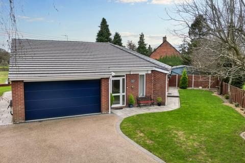 3 bedroom bungalow for sale, Commons Edge, Oldwood Common, Tenbury Wells, Worcestershire