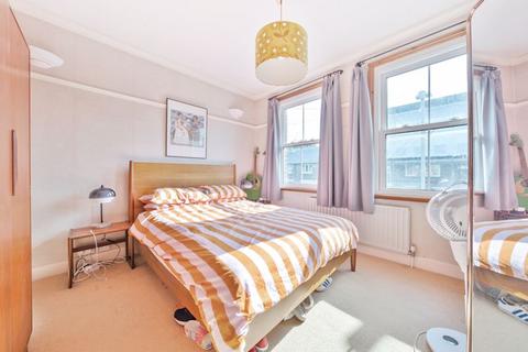 38 Dawson Road, Kingston Upon Thames, KT1 3AT