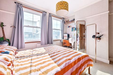 38 Dawson Road, Kingston Upon Thames, KT1 3AT