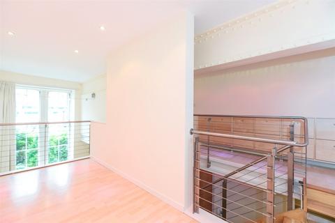 1 bedroom flat to rent, Giles Street, Edinburgh, EH6