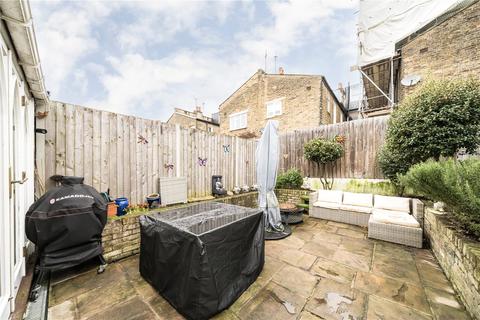 4 bedroom terraced house to rent, London SW6