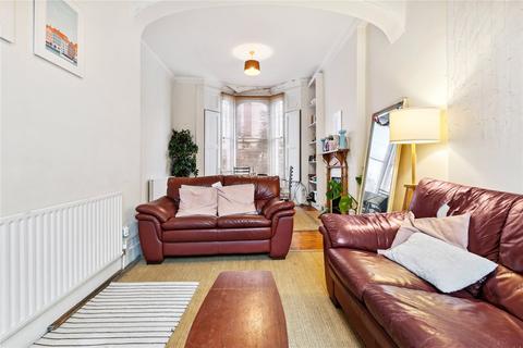 3 bedroom apartment to rent, London SW9