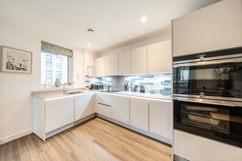 2 bedroom apartment for sale, London W3