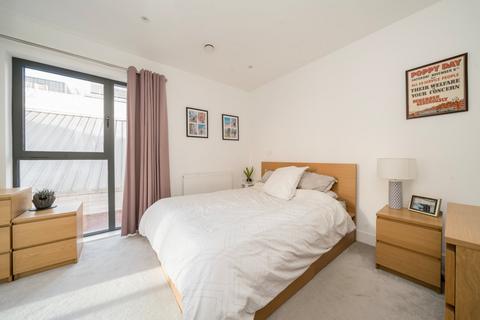 1 bedroom apartment for sale, London W3