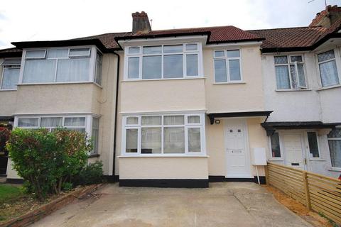 4 bedroom terraced house to rent, WOODSIDE CLOSE, WEMBLEY, MIDDLESEX, HA0 1UJ