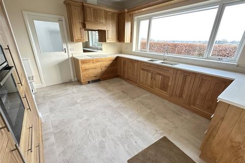 3 bedroom bungalow to rent, Whiteclosegate, Carlisle, Cumbria, CA3