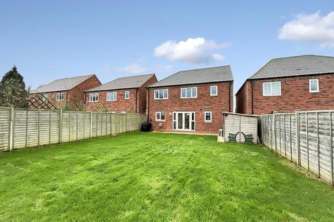 4 bedroom detached house for sale, Lambersitch Drive, Swadlincote DE12