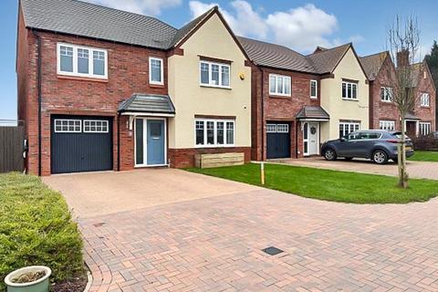 4 bedroom detached house for sale, Lambersitch Drive, Swadlincote DE12