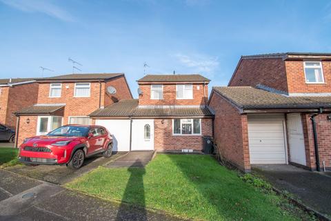 4 bedroom detached house for sale, Sandhurst Close, Leicester