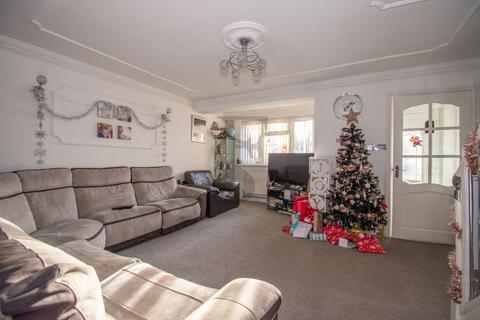 4 bedroom detached house for sale, Sandhurst Close, Leicester