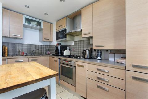 2 bedroom flat to rent, Stane Grove, London SW9